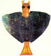 Imdugud: amuleto ass�rio, em Lapis l�zuli, ouro e cobre - protege contra os maus esp�ritos - (museu de Damasco)